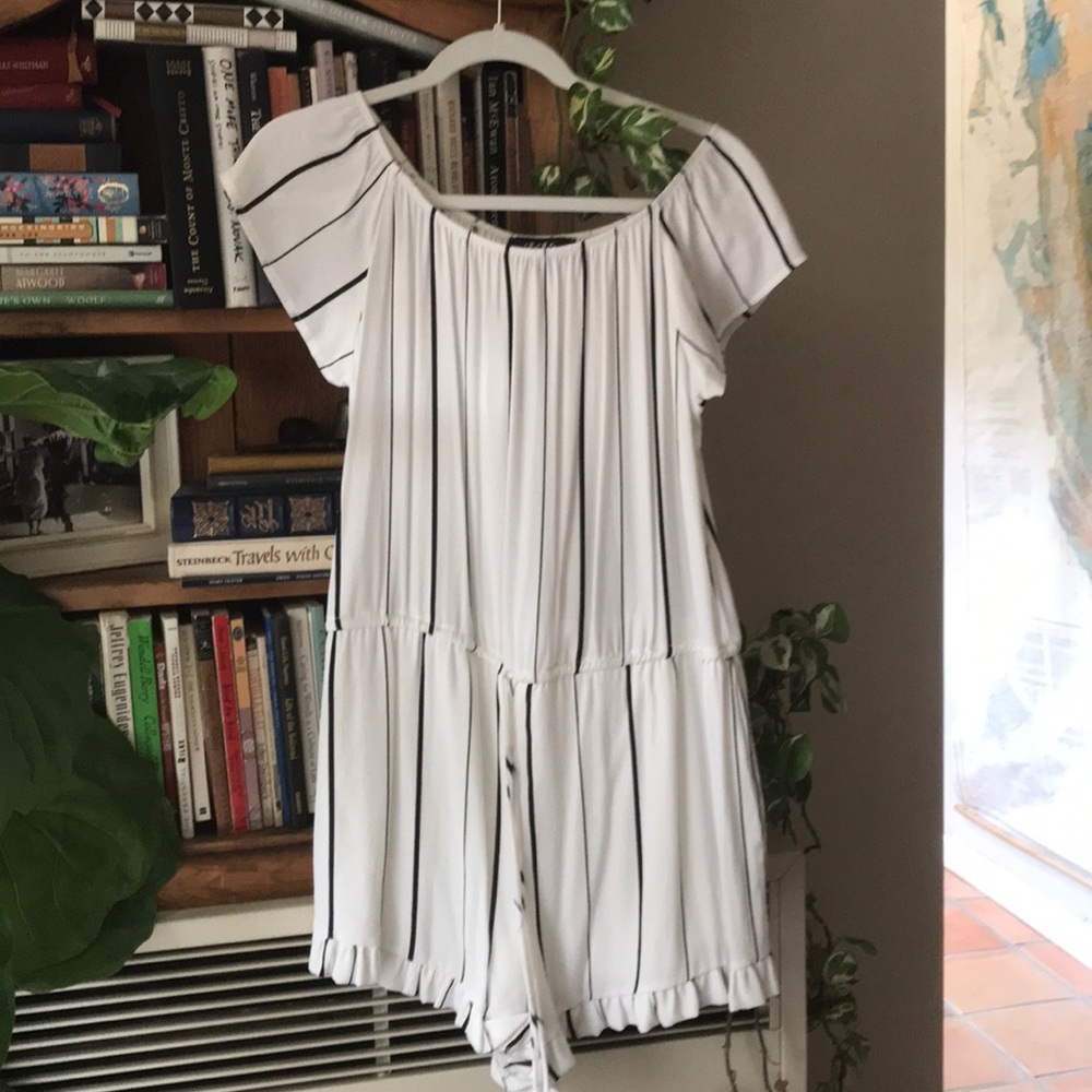Never worn adorable white romper!